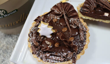 Festival de tartas para navidad con relleno de chocolate y lucuma